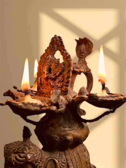 Maatang - The Oil Lamp